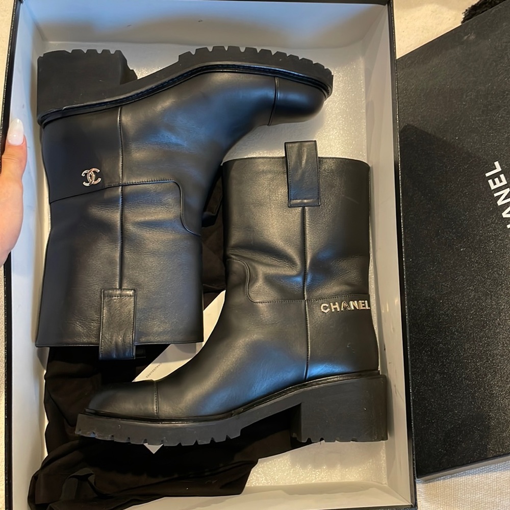 CHANEL motorcycle boots sz EU 40